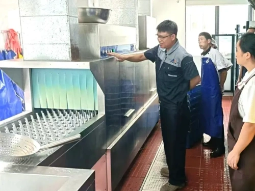 למה זה רעיון טוב שיהיה לו מדיח כלים מסחרי